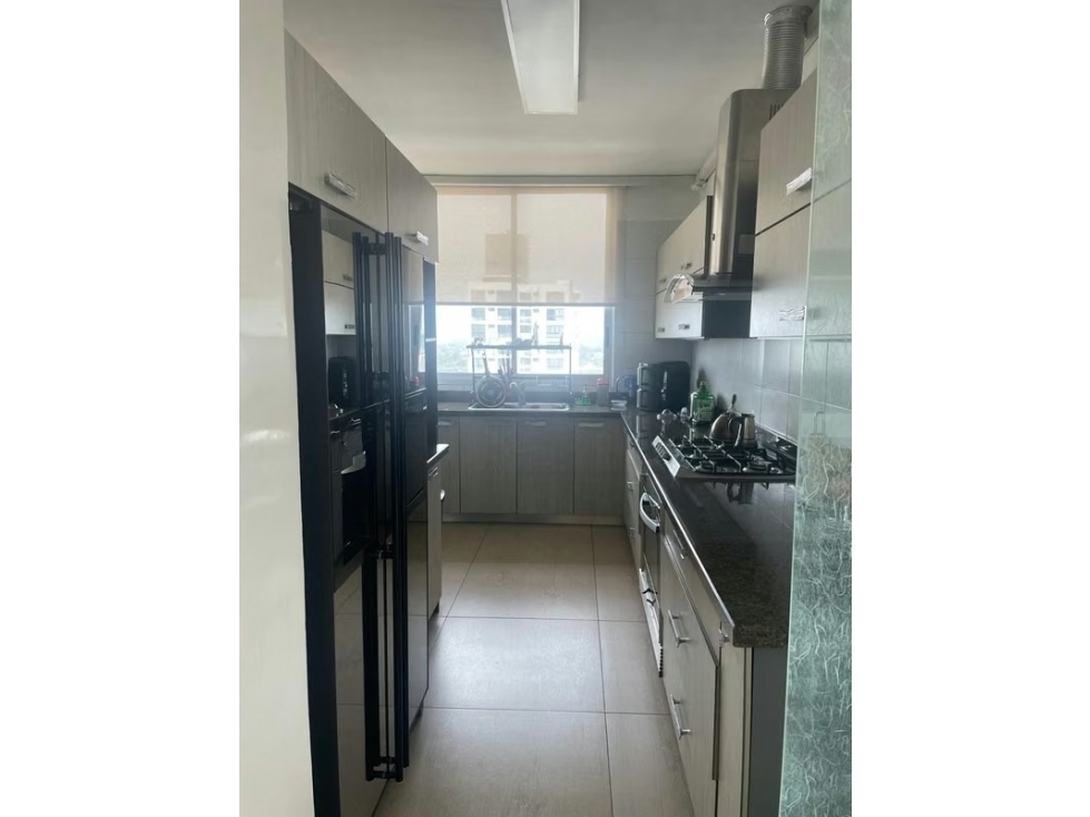 Apto Amoblado en Piso Alto con Vista al Mar y Ciudad 2 Rec + CBE — foto 5