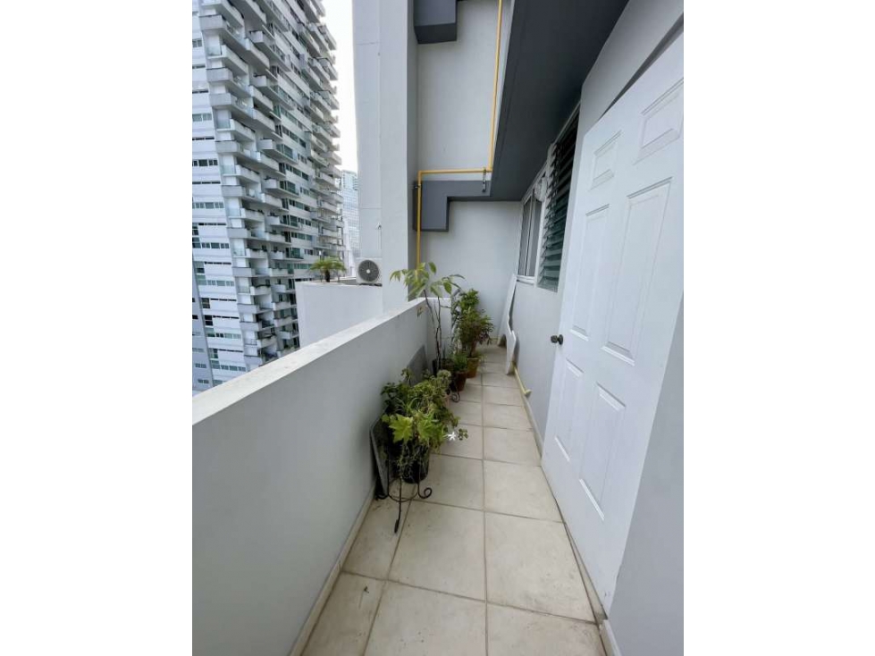 HERMOSO APARTAMENTO A PASOS DE AV. BALBOA — foto 6