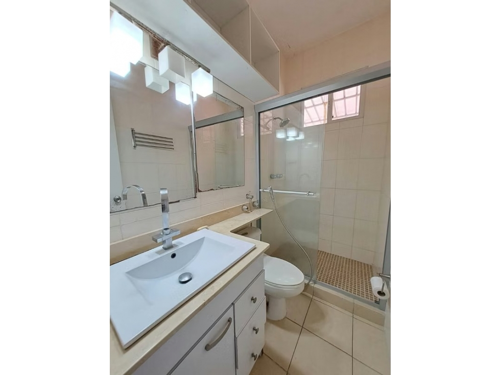 Oportunidad en Vía España, Apartamento Remodelado de 105 m² — foto 6