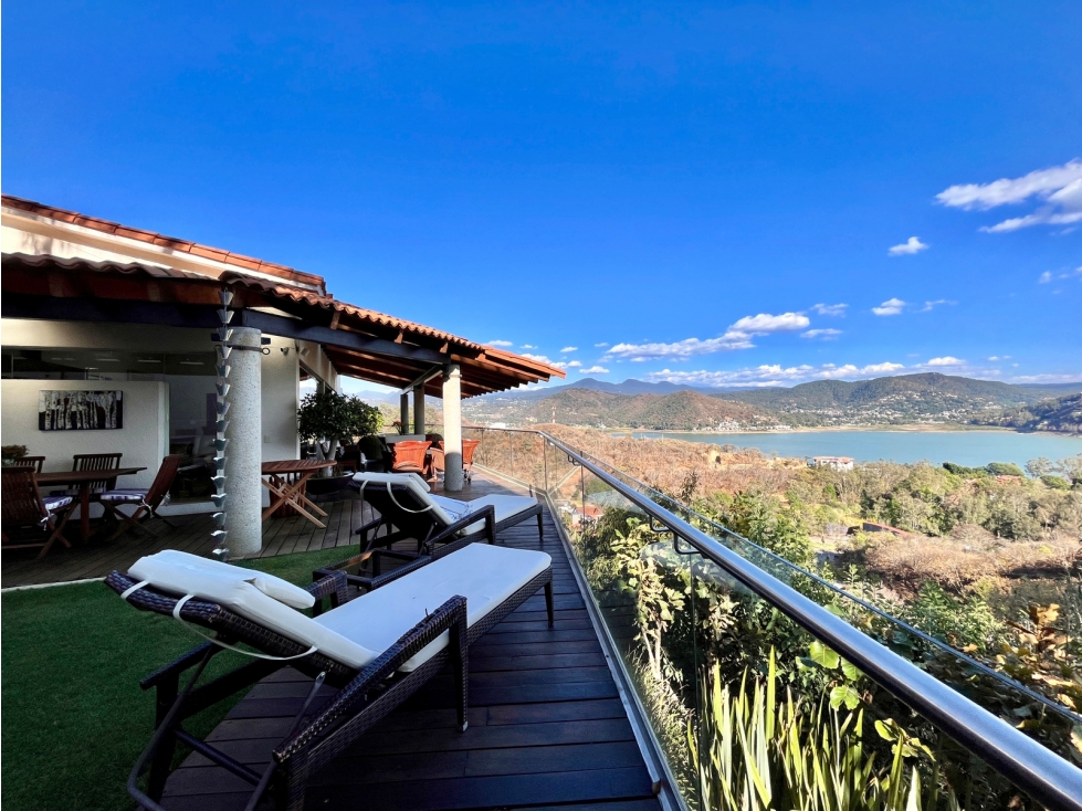 CASA CON VISTA AL LAGO, EL SANTUARIO, VALLE DE BRAVO. - 2