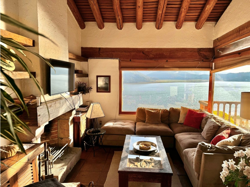 CASA EN RENTA CON VISTA AL LAGO | VALLE DE BRAVO — foto 2