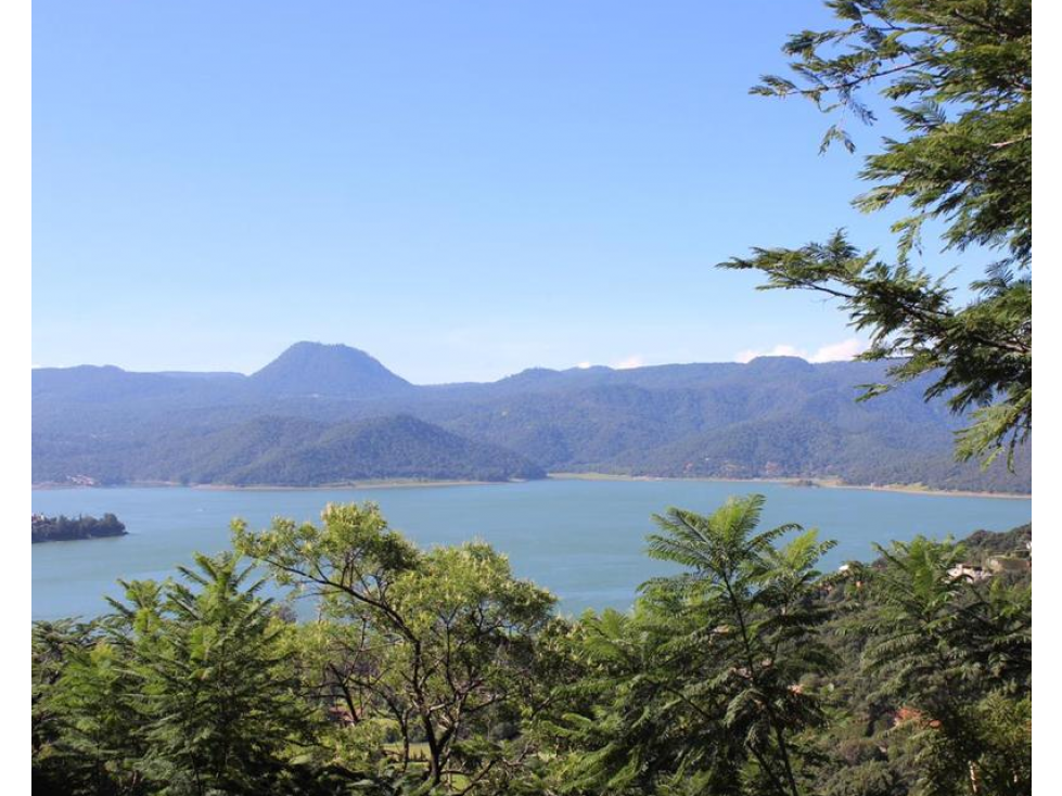 TERRENO EN VENTA CON VISTA AL LAGO EN VALLE DE BRAVO