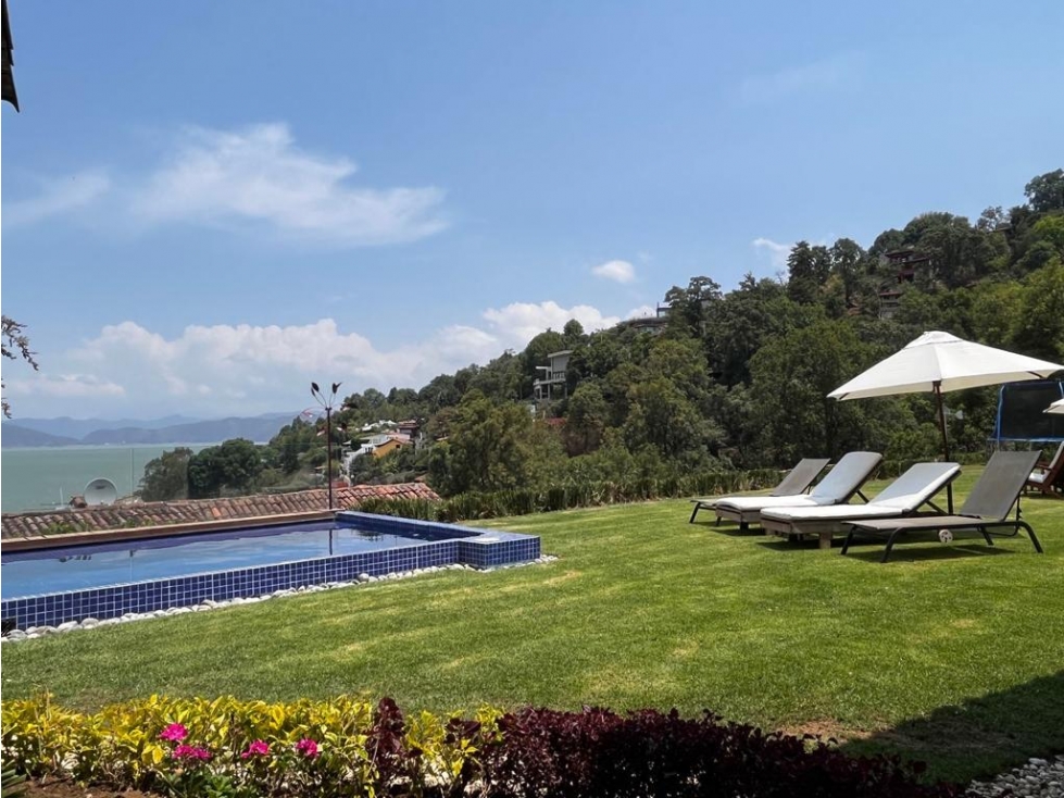 CASA EN AVANDARO CON VISTA AL LAGO — foto 4