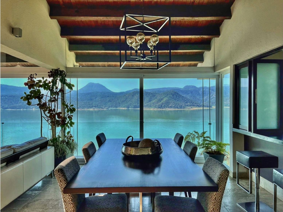 CASA EN PEÑA SUR CON VISTA PANORAMICA.