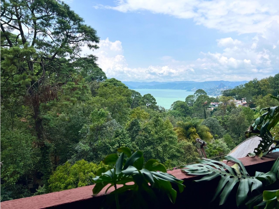 CASA EN VENTA CON VISTA AL LAGO — foto 4