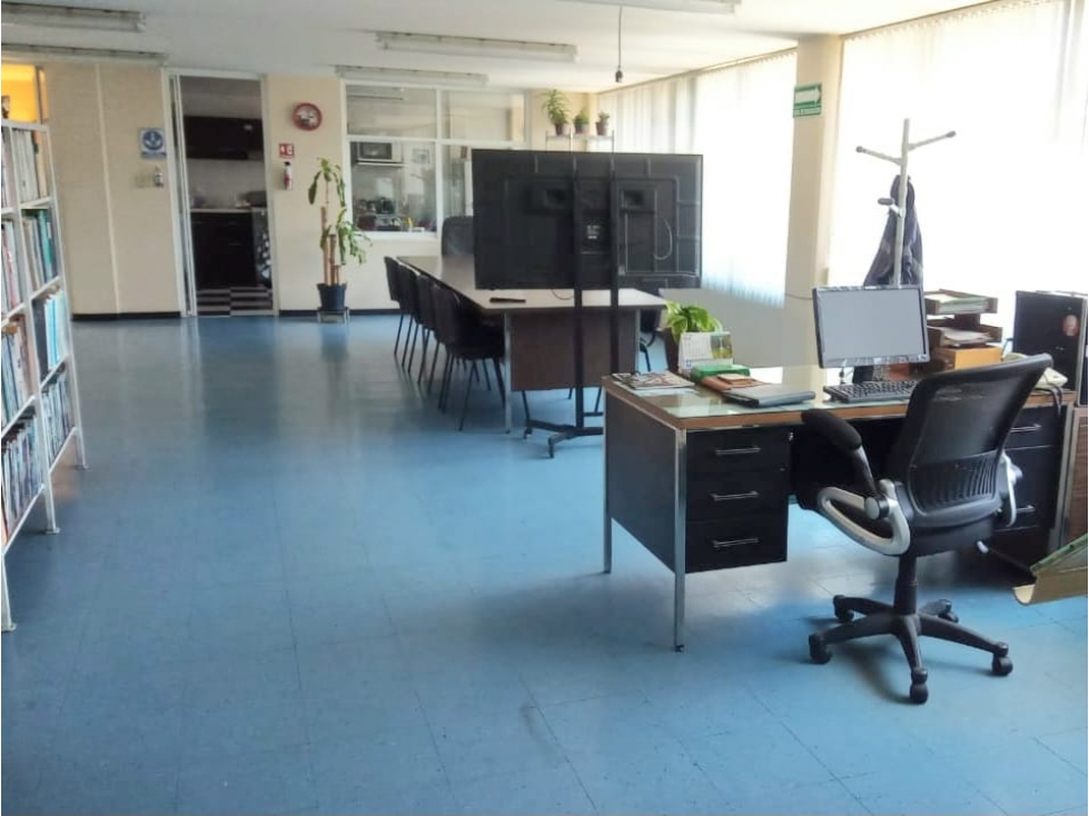 PROPIEDAD COMERCIAL CON EXCELENTE UBICACIÓN EN TOLUCA - 4