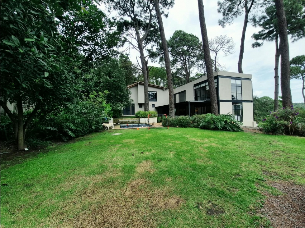 CASA EN VENTA CON VISTA AL BOSQUE - 2