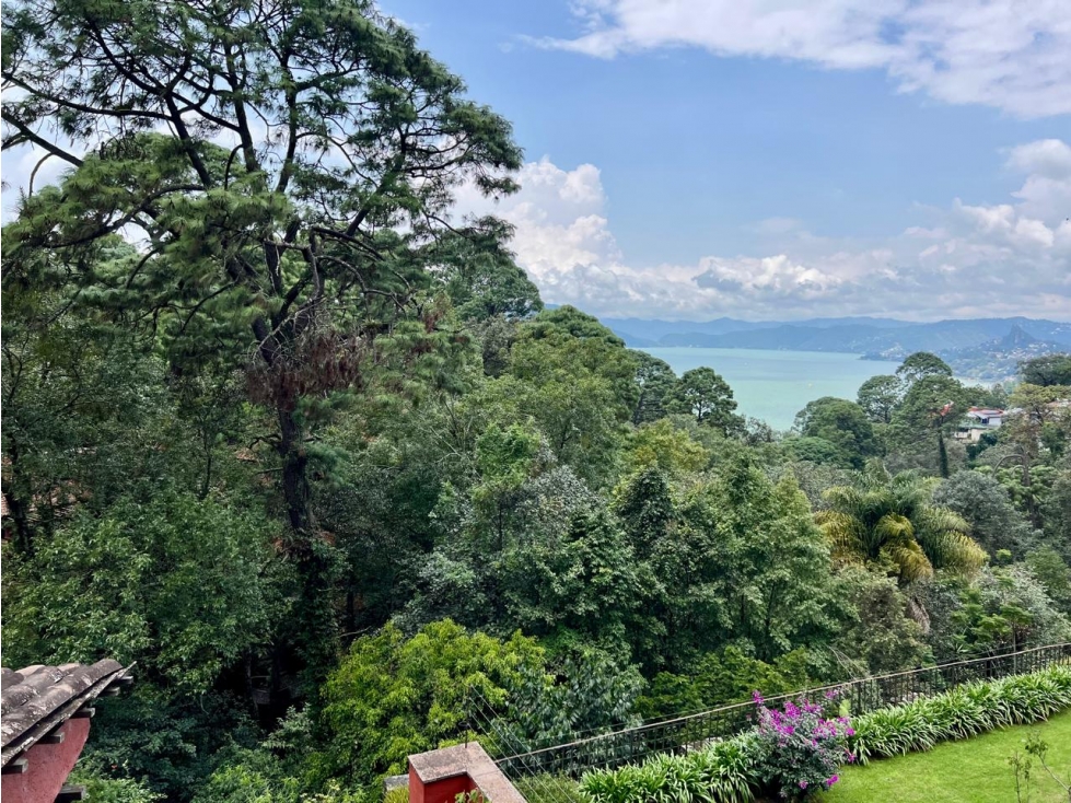 CASA EN VENTA CON VISTA AL LAGO — foto 2