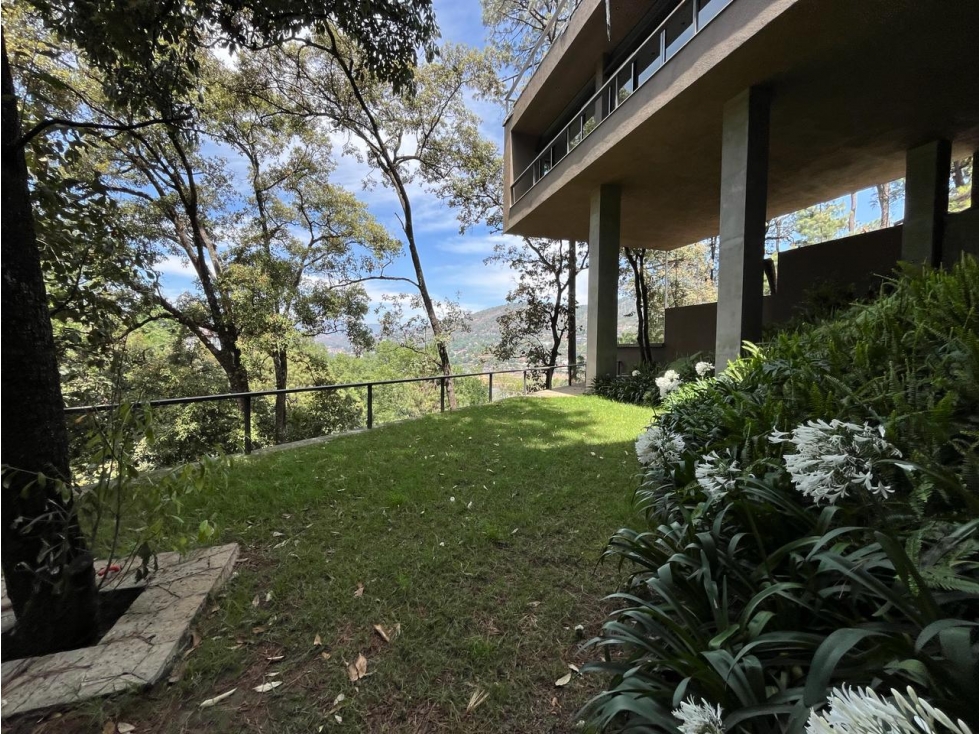 CASA EN VENTA, AVANDARO, LAGO Y BOSQUE — foto 5
