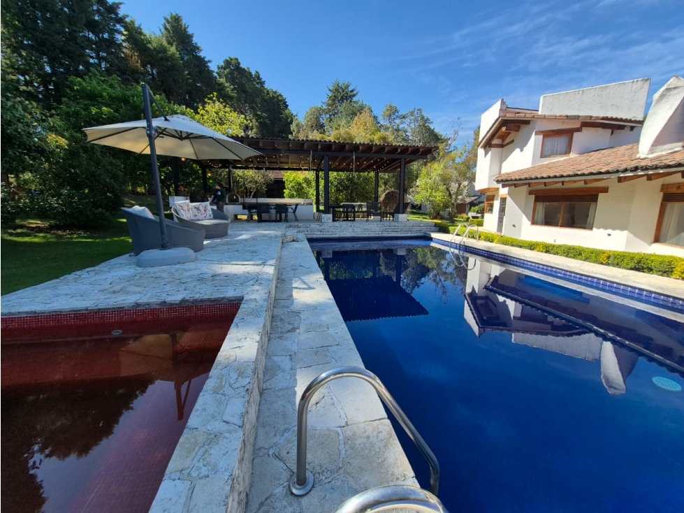 CASA EN VENTA CONDOMINIO AVANDARO