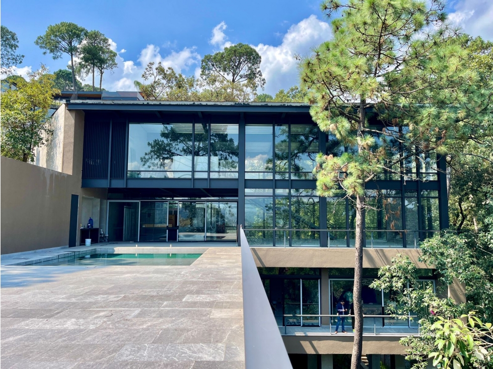 CASA EN VENTA, AVANDARO, LAGO Y BOSQUE — foto 2