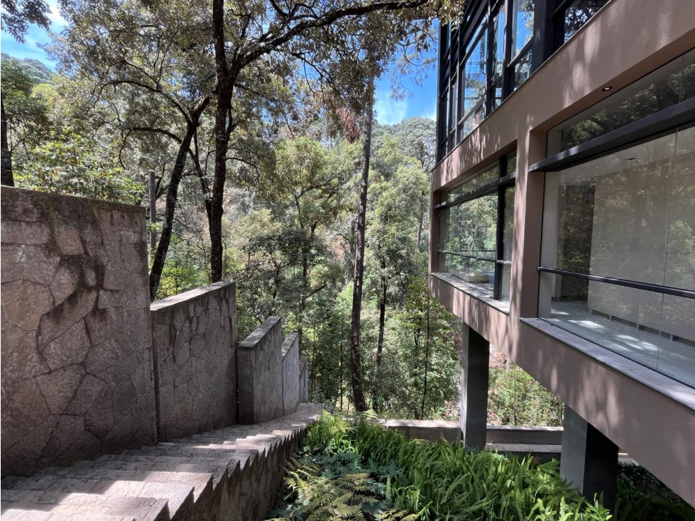 CASA EN VENTA, AVANDARO, LAGO Y BOSQUE — foto 6