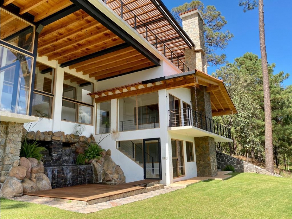 CASA EN VENTA CON VISTA PANORAMICA