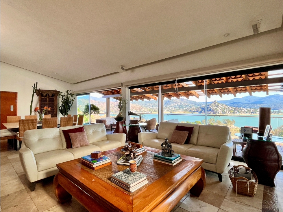 CASA CON VISTA AL LAGO, EL SANTUARIO, VALLE DE BRAVO. - 4
