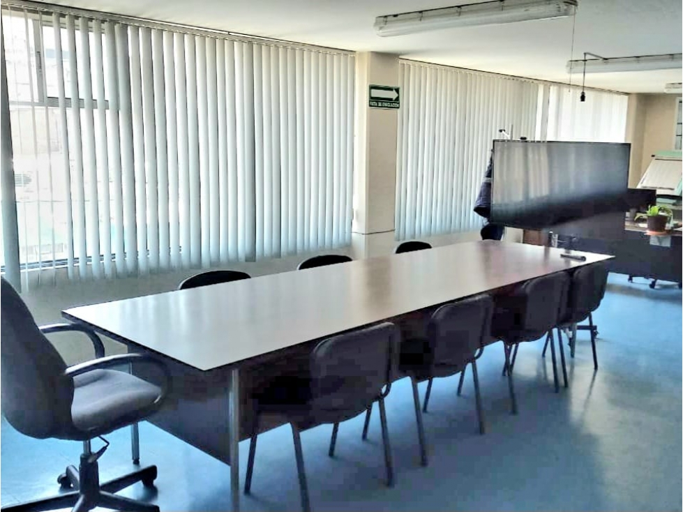 PROPIEDAD COMERCIAL CON EXCELENTE UBICACIÓN EN TOLUCA - 2