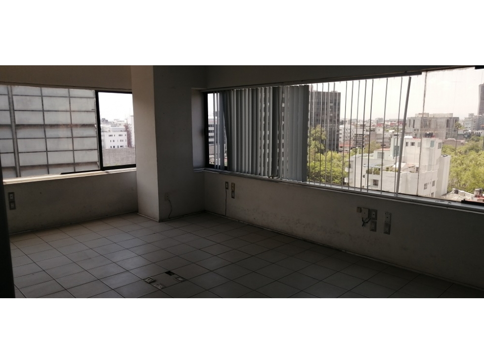 Renta de piso de Oficinas de 300 m2, con 4 Privados y área Abierta - 3