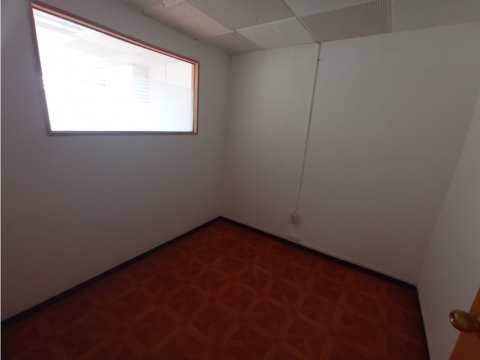 Renta de Oficina de 75 m2 con 4 Privados en la Col. Hipódromo - 4
