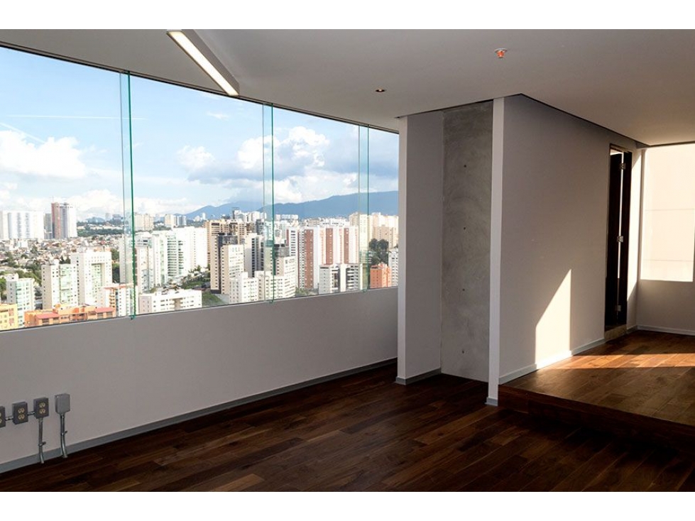 Renta de oficina de 141m2 en Jesús del Monte c/5 privados - 3