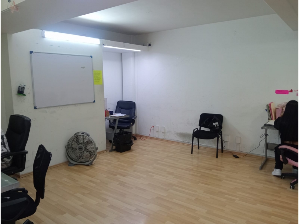 Renta de Excelente Oficina de 100 m2 3 Priv. Medio Baño Col. Condesa — foto 4