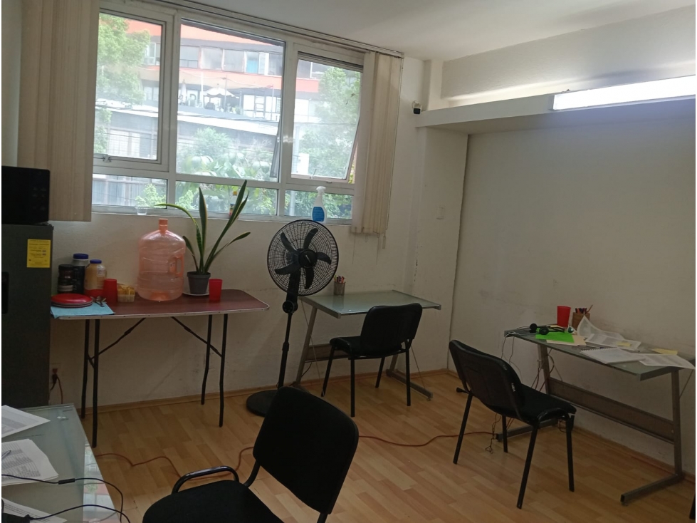 Renta de Excelente Oficina de 100 m2 3 Priv. Medio Baño Col. Condesa — foto 2