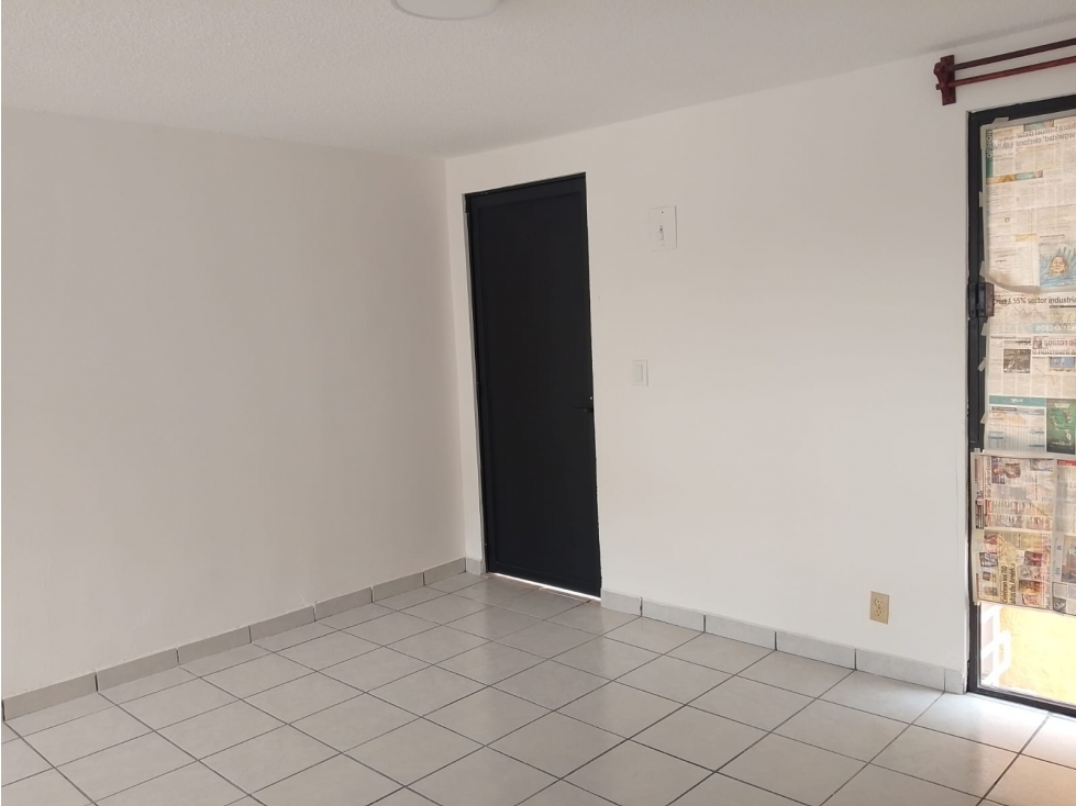 Renta de excelente Depto. con 2 Rec., 1 Baño, 1 Auto, Lomas Estrella — foto 3