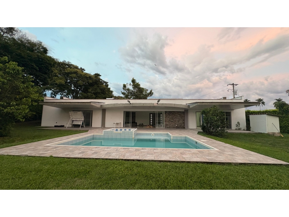 VENTA DE CASA CAMPESTRE SECTOR CERRITOS COD 9891160