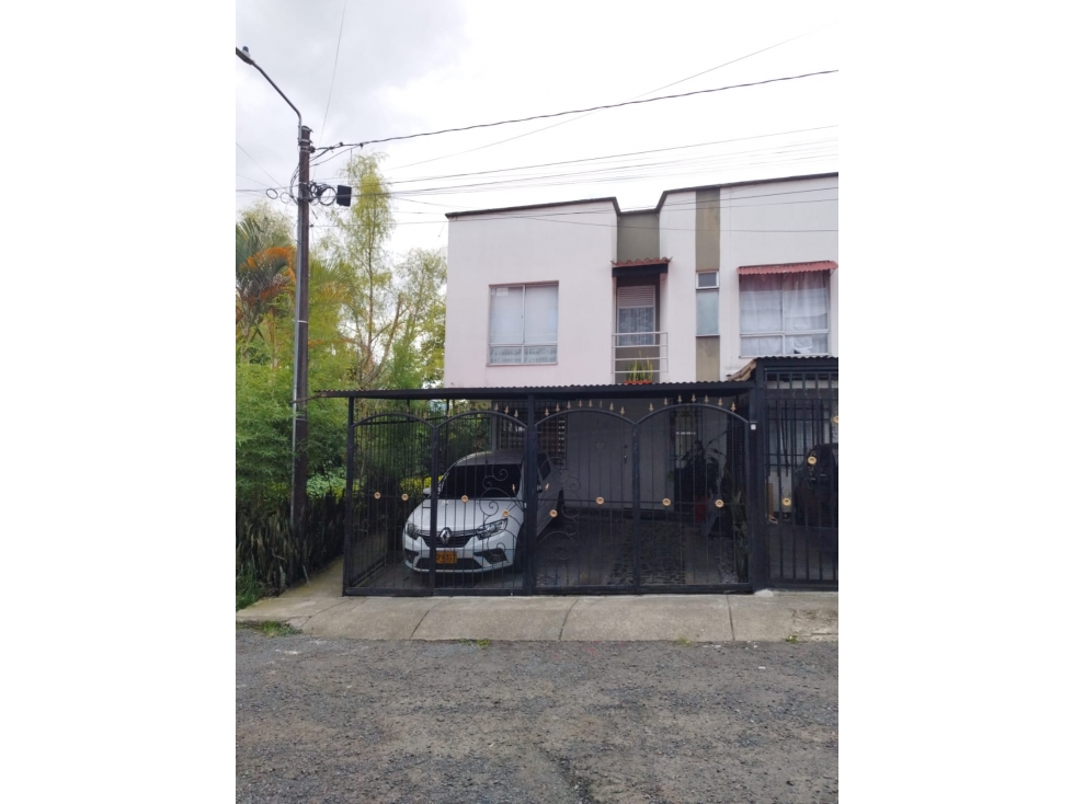 VENTA DE CASA SECTOR LA HERMOSA STA ROSA DE CABAL COD 10234282