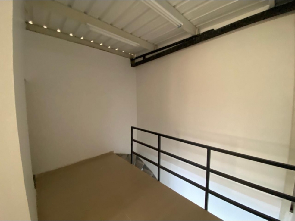VENDO LOCAL COMERCIAL EN DOSQUEBRADAS COD 8130669 - 5
