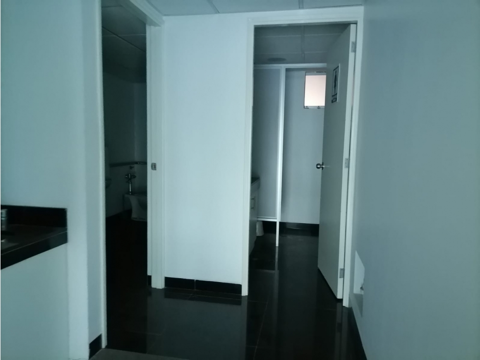 OFICINA DE 125 M2 EN C.E. JAVIER PRADO - SAN ISIDRO - 3