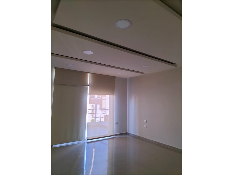 CASA EN RENTA EN ZONA COUNTRY EN FRACCIONAMIENTO CON ALBERCA — foto 4