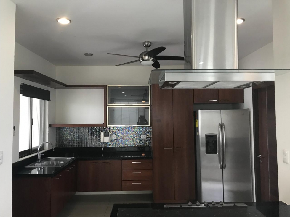 Casa en renta con jardín en residencial azul, Ciudad del Carmen. — foto 3