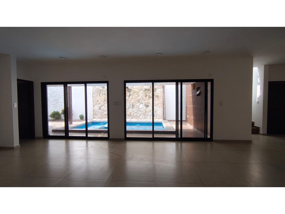 Casa en renta con Alberca, Villahermosa, Tabasco. — foto 3