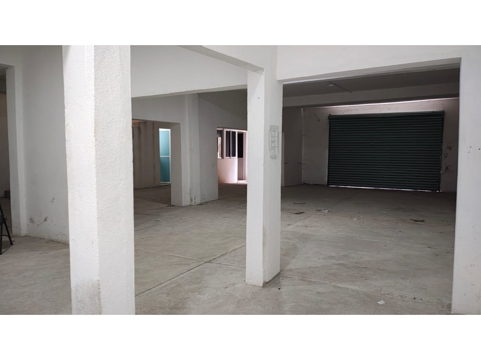 Bodega en renta o venta en cerrada pedro fuentes, Villahermosa. - 5