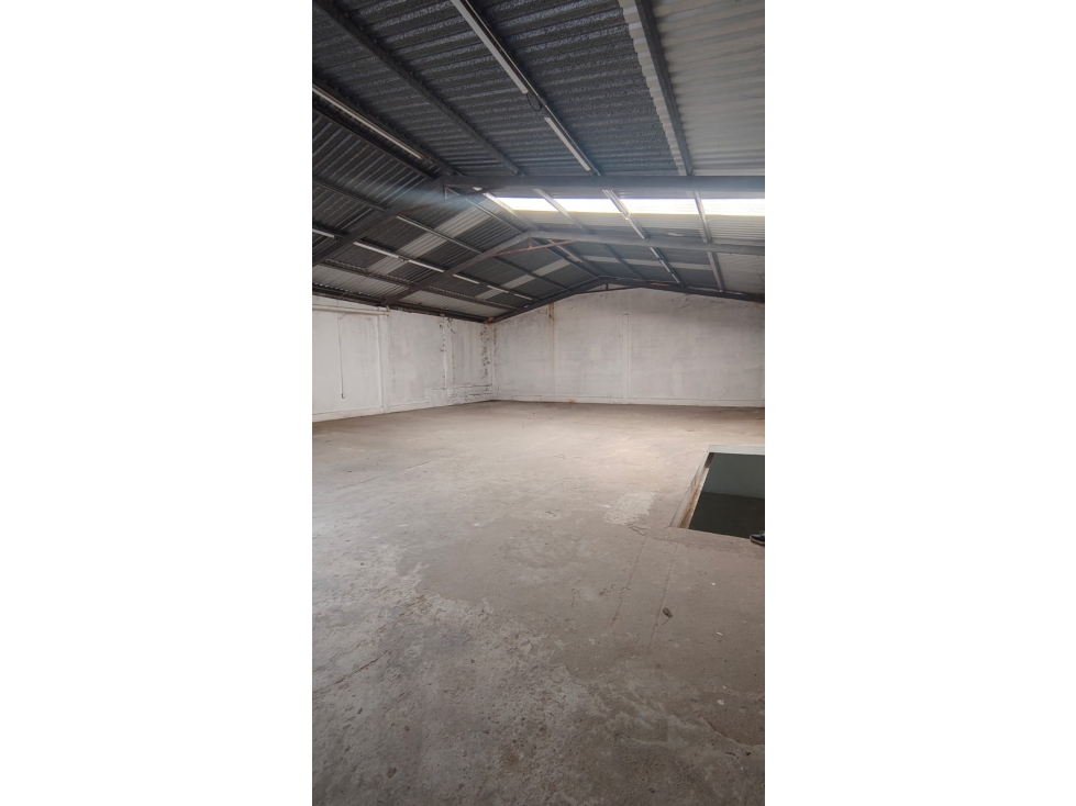 Bodega en renta o venta en cerrada pedro fuentes, Villahermosa. - 2