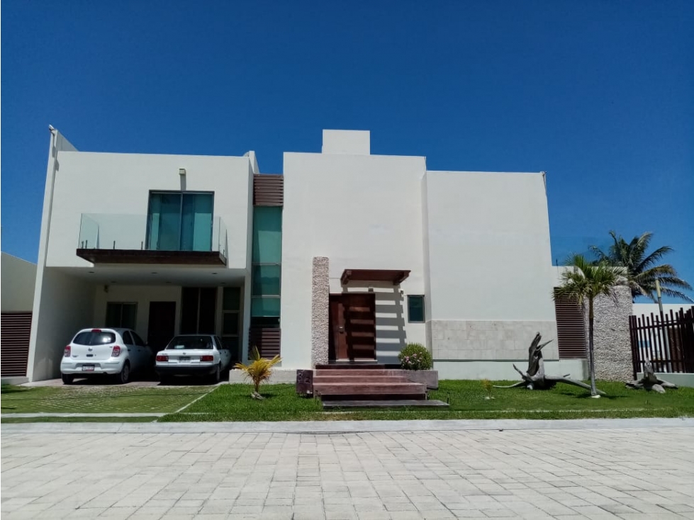 Casa en renta con vista al mar en residencial azul, Ciudad del Carmen - 1
