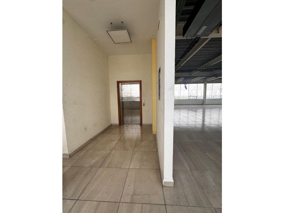 Edificio corporativo en renta, Avenida Ruiz Cortínez, Villahermosa. - 5