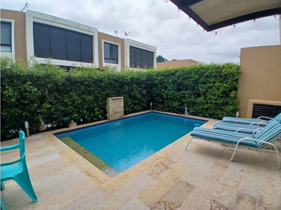 CASA CON PISCINA PRIVADA Y JACUZZI PARA LA VENTA, RICAURTE C/MARCA - 1