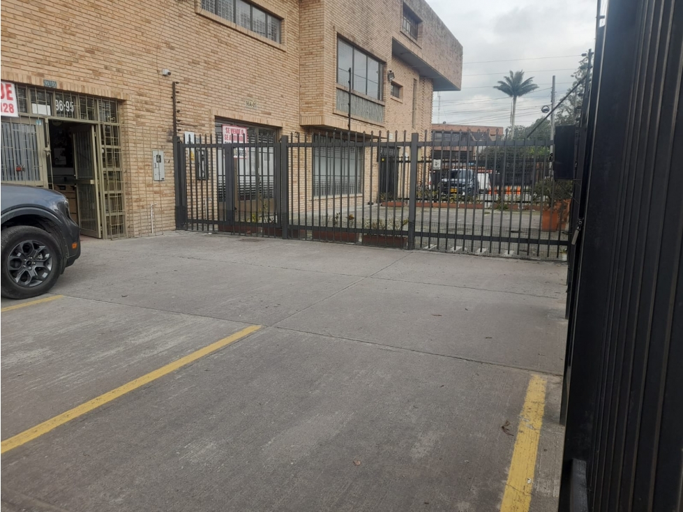 BODEGA EN VENTA ZONA INDUSTRIAL PUERTA DE TEJA FONTIBON BOGOTA — foto 4