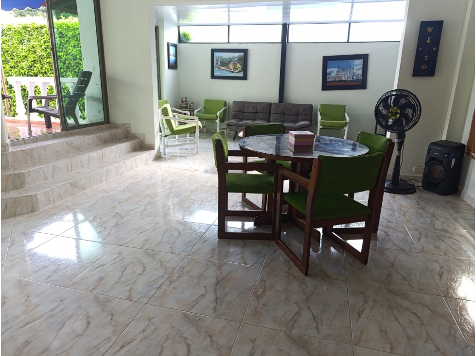 CASA EN VENTA AMOBLADA CON PISCINA PRIVADA Y JACUZZI, RICAURTE C/MARCA — foto 3