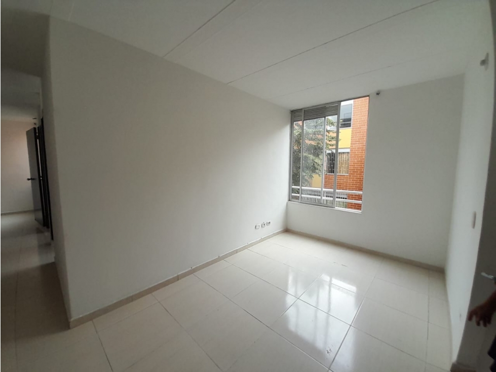 APARTAMENTO EN VENTA CAFAM DEL SOL GIRARDOT C/MARCA - 4