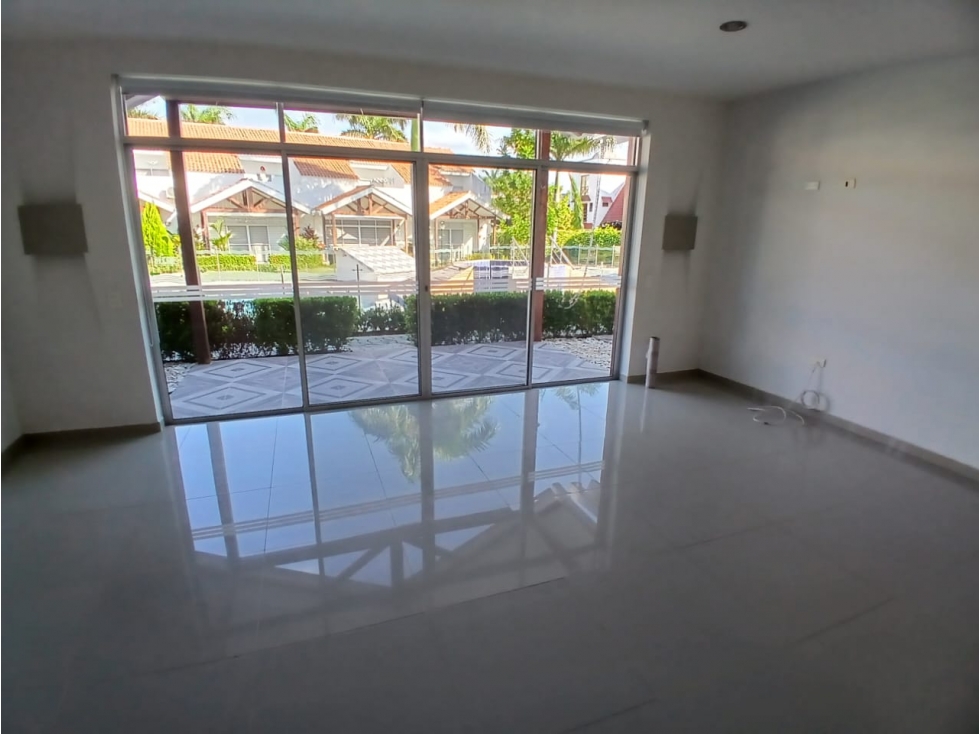 CASA EN ARRIENDO CONDOMINIO MADEIRA GIRARDOT CUNDINAMARCA — foto 2
