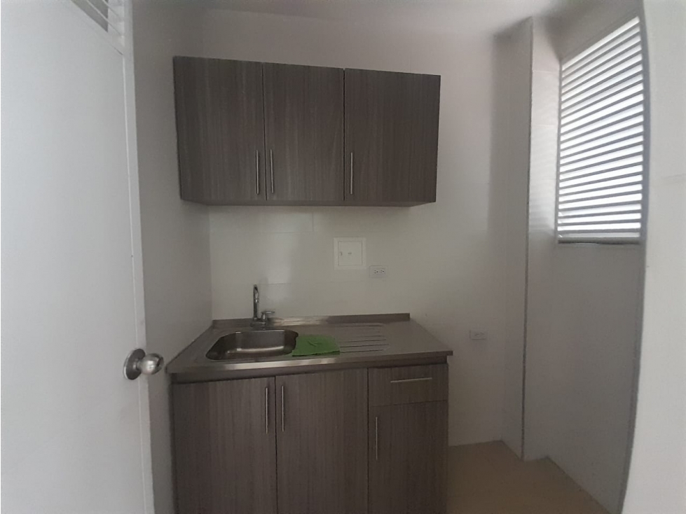 ARRIENDO LOCAL COMERCIAL EN MODELIA SOBRE LA CRR 75. BOGOTA, D.C. — foto 5