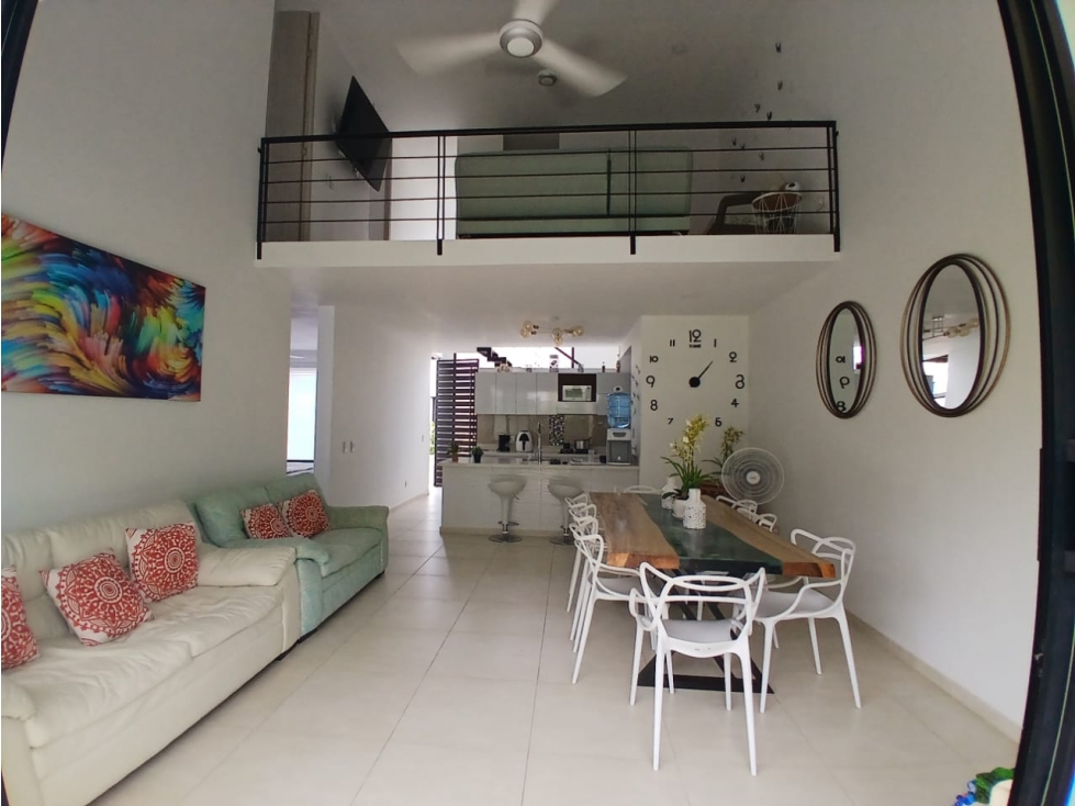 CASA CON PISCINA PRIVADA Y JACUZZI PARA LA VENTA, RICAURTE C/MARCA - 4