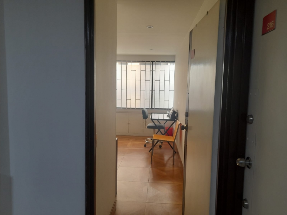 OFICINA EN ARRIENDO EDIFICIO FRANCICENTRO AVENIDA 15 CON 104