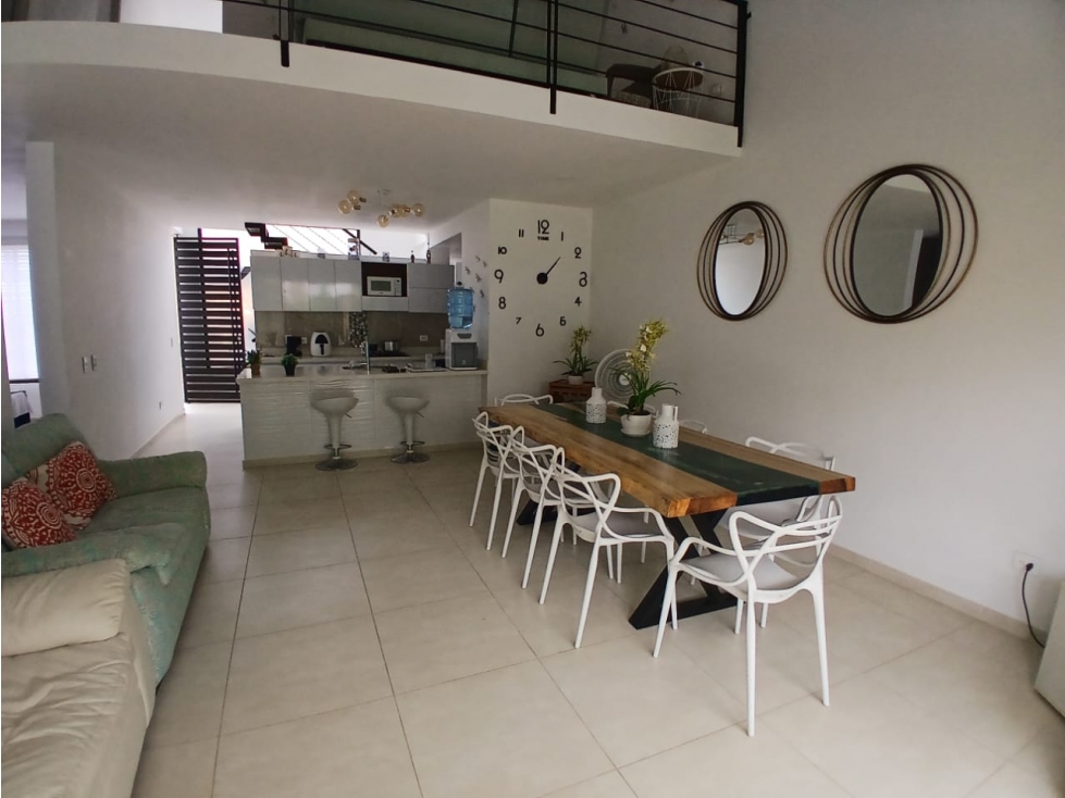CASA CON PISCINA PRIVADA Y JACUZZI PARA LA VENTA, RICAURTE C/MARCA - 5