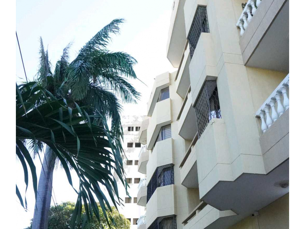 Apartamento Amoblado Central cerca a la Av Libertador - 005