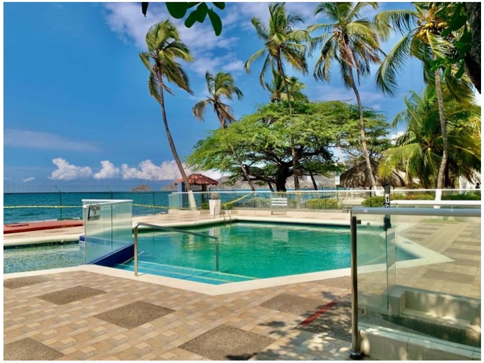 Casa en primera línea de Playa Salguero -005R