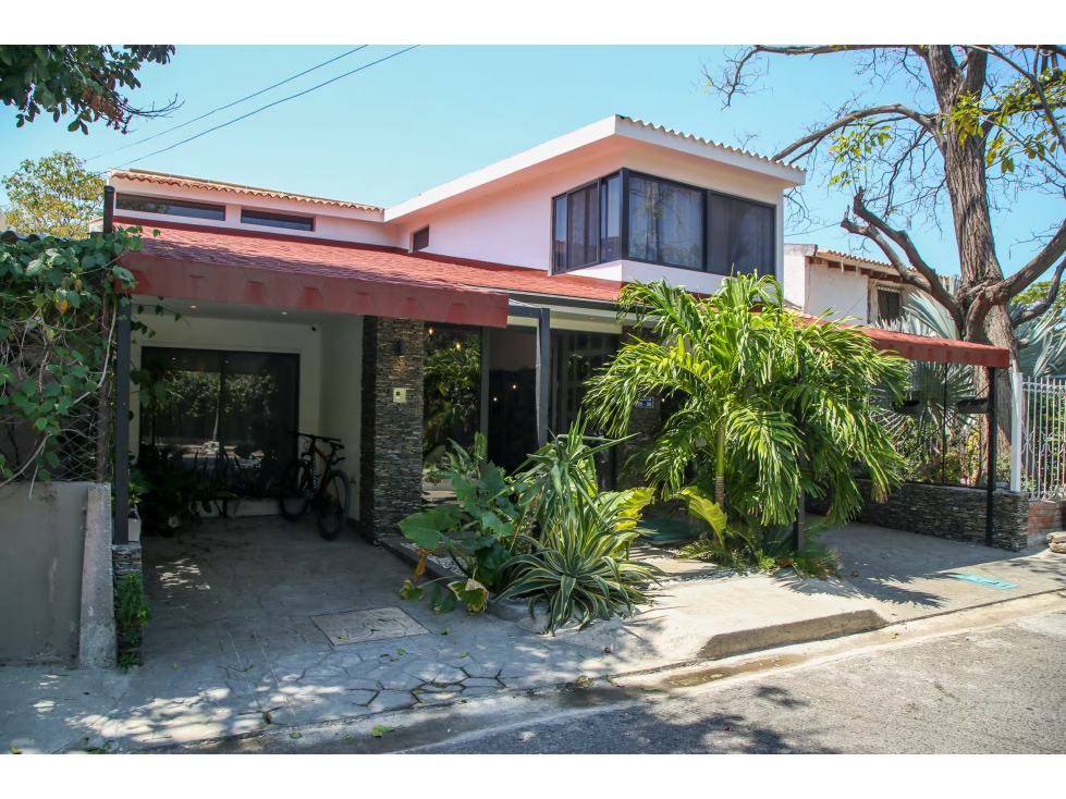 CASA DELUXE REMODELADA CERCA AL CENTRO HISTORICO 005 — foto 4