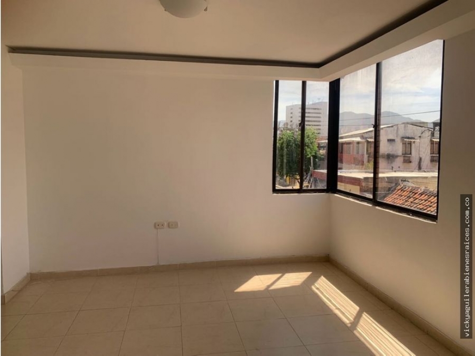 Apartamento de 3 habitaciones en el Centro Histórico 005R - 3