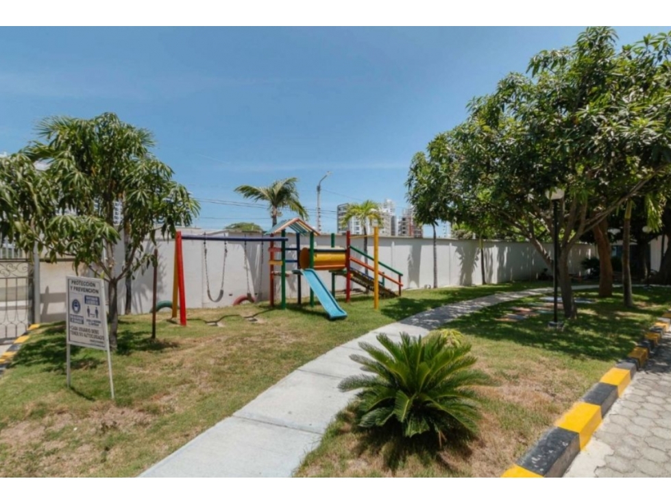 Hermosa Casa en conjunto cerrado en Rodadero Sur - 005 R — foto 3